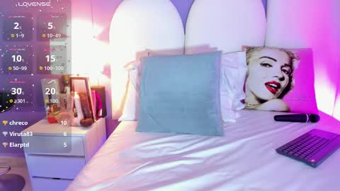 Snapshot of my_aleja_ chatting on 11/06/25, 03:13 my_aleja_ online show from 11/06/25, 03:13