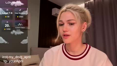 Snapshot of my_april chatting on 09/11/25, 09:59 April online show from 09/11/25, 09:59