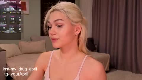 Snapshot of my_april chatting on 09/14/25, 03:16 April online show from 09/14/25, 03:16