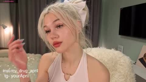 Snapshot of my_april chatting on 11/06/25, 12:28 April online show from 11/06/25, 12:28