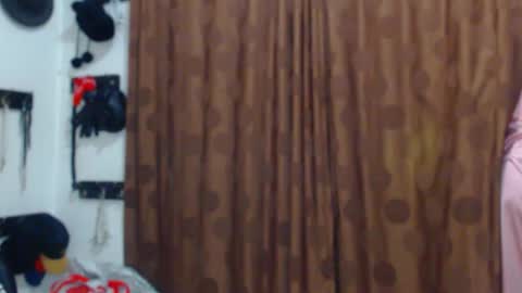     sara      i know you love me xoxox     online show from 02/02/26, 10:14