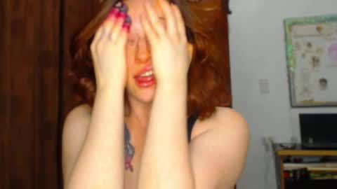     sara      i know you love me xoxox     online show from 03/25/26, 07:03