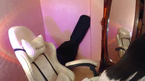 Snapshot of my_love_andi chatting on 10/04/25, 06:50 Its me Andi online show from 10/04/25, 06:50