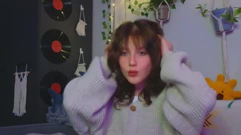 Snapshot of my_parisss chatting on 12/23/24, 03:01  PARIS   online show from 12/23/24, 03:01