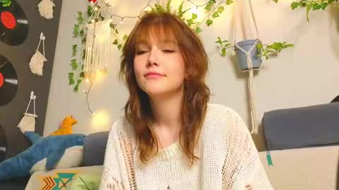 Snapshot of my_parisss chatting on 01/12/25, 06:17  PARIS   online show from 01/12/25, 06:17