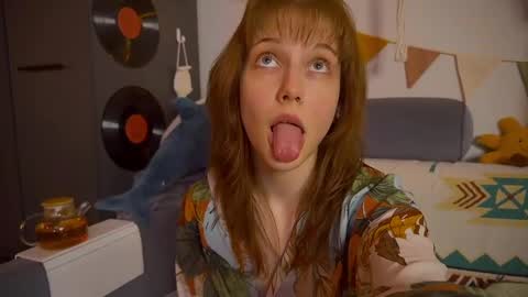 Snapshot of my_parisss chatting on 03/12/25, 06:33  PARIS   online show from 03/12/25, 06:33