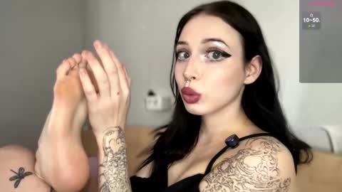 Snapshot of myafmaa chatting on 09/11/25, 07:52 Viola online show from 09/11/25, 07:52