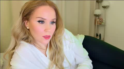 Mya-be Yours P online show from 02/21/25, 09:43