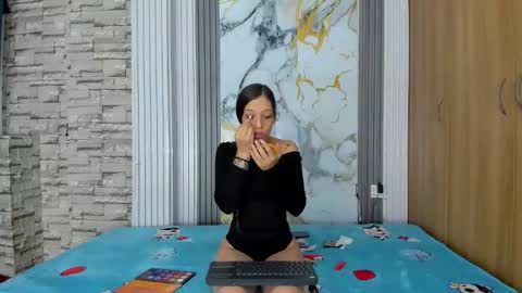 Snapshot of mybonnieandclyde303av chatting on 02/08/26, 12:36 mybonnieandclyde303av online show from 02/08/26, 12:36