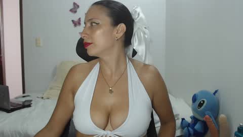 Snapshot of myc_sw_couple chatting on 12/10/24, 09:11 mary and charlie online show from 12/10/24, 09:11