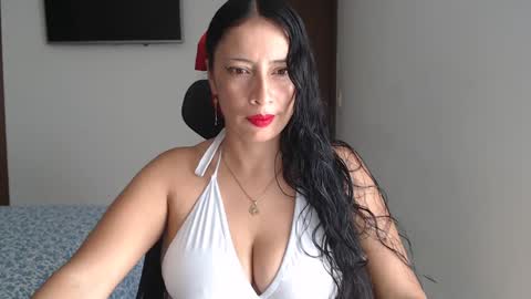 Snapshot of myc_sw_couple chatting on 10/06/25, 02:47 mary and charlie online show from 10/06/25, 02:47