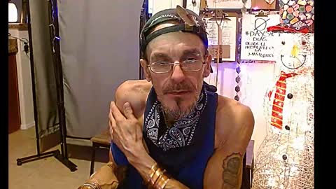 Snapshot of mycock4u247 chatting on 12/25/24, 04:44 LA MARIPOSA DE MARICOPA online show from 12/25/24, 04:44