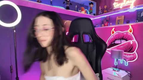 Milly Cute online show from 02/15/26, 07:51