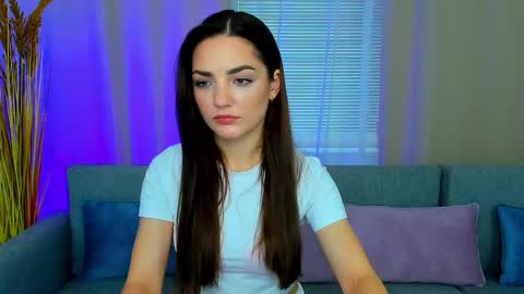 Snapshot of myellaluvs chatting on 10/14/25, 01:23 Ella online show from 10/14/25, 01:23