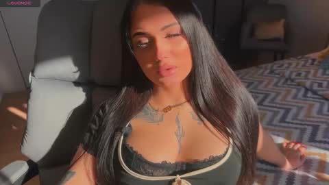 Snapshot of mygoddesshecate chatting on 10/18/25, 05:21 Hecate online show from 10/18/25, 05:21