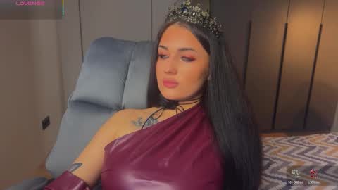 Snapshot of mygoddesshecate chatting on 11/01/25, 10:17 Hecate online show from 11/01/25, 10:17