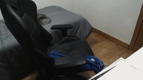 Juan  OF  myhairymacho online show from 01/08/25, 11:21