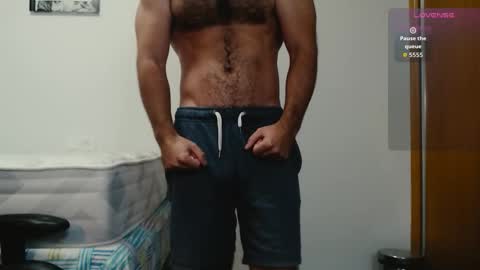 Snapshot of myhairymacho chatting on 11/07/25, 10:54 Juan OF myhairymacho online show from 11/07/25, 10:54