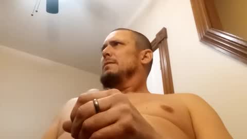 Snapshot of myjohnson5 chatting on 12/21/25, 05:14 Nope online show from 12/21/25, 05:14