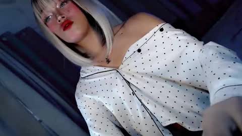 Snapshot of mykaliciousness chatting on 11/19/25, 11:49 mykaliciousness online show from 11/19/25, 11:49