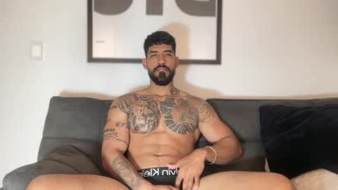 Snapshot of myke_esthetic chatting on 12/10/24, 04:02 Myke esthetic online show from 12/10/24, 04:02