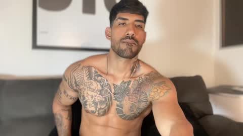 Snapshot of myke_esthetic chatting on 01/21/25, 12:57 Myke esthetic online show from 01/21/25, 12:57