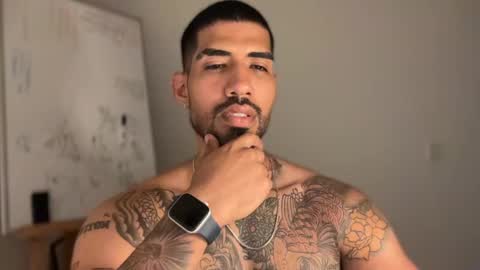 Snapshot of myke_esthetic chatting on 02/12/25, 12:27 Myke esthetic online show from 02/12/25, 12:27