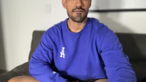 Snapshot of myke_esthetic chatting on 02/14/25, 12:30 Myke esthetic online show from 02/14/25, 12:30