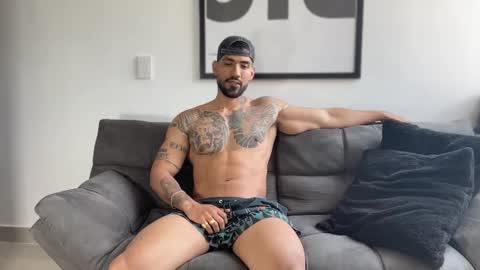 Snapshot of myke_esthetic chatting on 03/09/25, 04:00 Myke esthetic online show from 03/09/25, 04:00