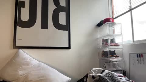 Snapshot of myke_esthetic chatting on 09/11/25, 04:40 Myke esthetic online show from 09/11/25, 04:40