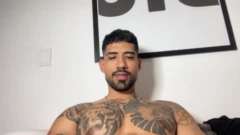 Snapshot of myke_esthetic chatting on 09/13/25, 12:21 Myke esthetic online show from 09/13/25, 12:21