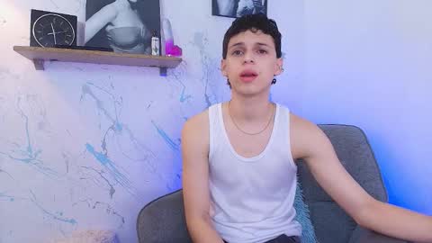 Mykel   online show from 10/26/25, 02:01