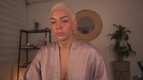 Snapshot of mykinkybunny chatting on 01/16/26, 02:04 jacke BUNNY online show from 01/16/26, 02:04