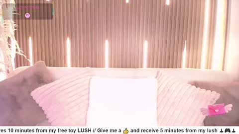 Snapshot of myladreams_ chatting on 09/24/25, 03:21 Myla online show from 09/24/25, 03:21