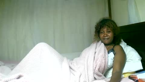 linda online show from 02/05/25, 01:37