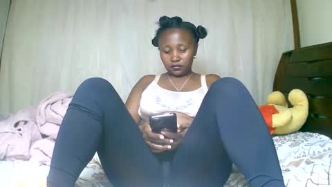 linda online show from 02/09/25, 03:32