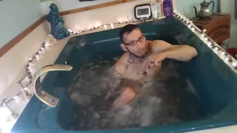 Snapshot of mymouththebest chatting on 11/08/25, 07:08 Jay sexxythikk Coonass online show from 11/08/25, 07:08