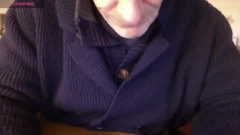 Snapshot of mynakedbeach chatting on 02/09/25, 08:33 Bi sexy guy lovense hush is on private is open or password show tip if you like. online show from 02/09/25, 08:33