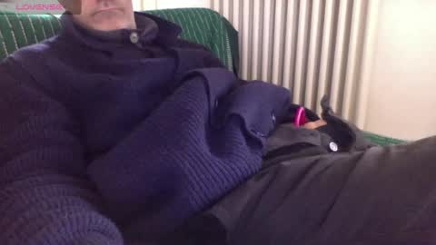 Snapshot of mynakedbeach chatting on 02/18/25, 11:00 Bi sexy guy lovense hush is on private is open or password show tip if you like. online show from 02/18/25, 11:00