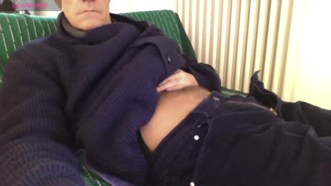 Snapshot of mynakedbeach chatting on 02/21/25, 09:24 Bi sexy guy lovense hush is on private is open or password show tip if you like. online show from 02/21/25, 09:24