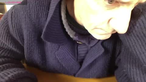 Snapshot of mynakedbeach chatting on 02/22/25, 09:23 Bi sexy guy lovense hush is on private is open or password show tip if you like. online show from 02/22/25, 09:23