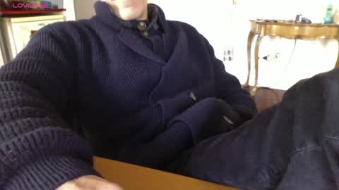 Snapshot of mynakedbeach chatting on 02/23/25, 07:22 Bi sexy guy lovense hush is on private is open or password show tip if you like. online show from 02/23/25, 07:22