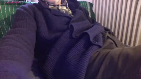 Snapshot of mynakedbeach chatting on 03/01/25, 07:08 Bi sexy guy lovense hush is on private is open or password show tip if you like. online show from 03/01/25, 07:08