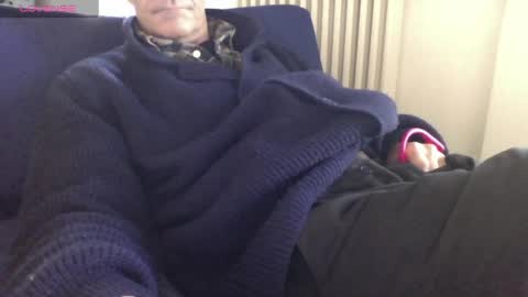 Snapshot of mynakedbeach chatting on 03/02/25, 02:54 Bi sexy guy lovense hush is on private is open or password show tip if you like. online show from 03/02/25, 02:54