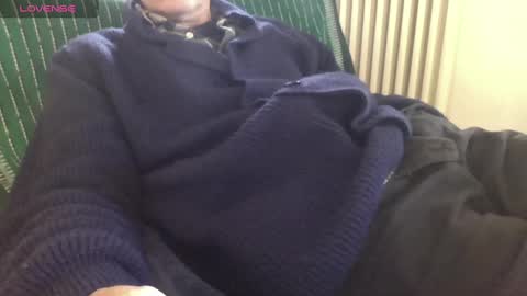 Snapshot of mynakedbeach chatting on 03/03/25, 02:15 Bi sexy guy lovense hush is on private is open or password show tip if you like. online show from 03/03/25, 02:15