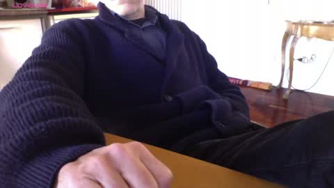 Snapshot of mynakedbeach chatting on 03/06/25, 07:47 Bi sexy guy lovense hush is on private is open or password show tip if you like. online show from 03/06/25, 07:47