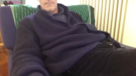 Snapshot of mynakedbeach chatting on 03/07/25, 10:56 Bi sexy guy lovense hush is on private is open or password show tip if you like. online show from 03/07/25, 10:56