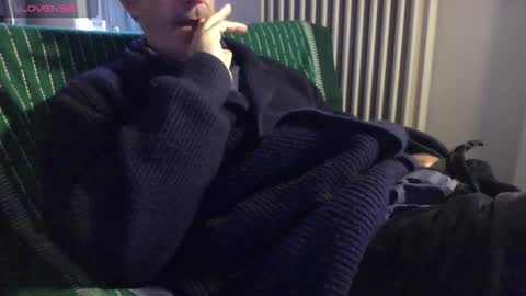 Snapshot of mynakedbeach chatting on 03/10/25, 08:04 Bi sexy guy lovense hush is on private is open or password show tip if you like. online show from 03/10/25, 08:04