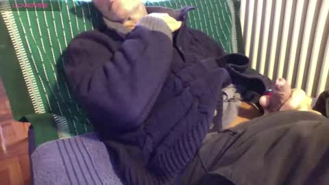 Snapshot of mynakedbeach chatting on 12/02/25, 09:14 Bi sexy guy lovense hush is on private is open or password show tip if you like. online show from 12/02/25, 09:14