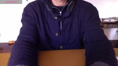 Snapshot of mynakedbeach chatting on 12/20/25, 07:48 Bi sexy guy lovense hush is on private is open or password show tip if you like. online show from 12/20/25, 07:48